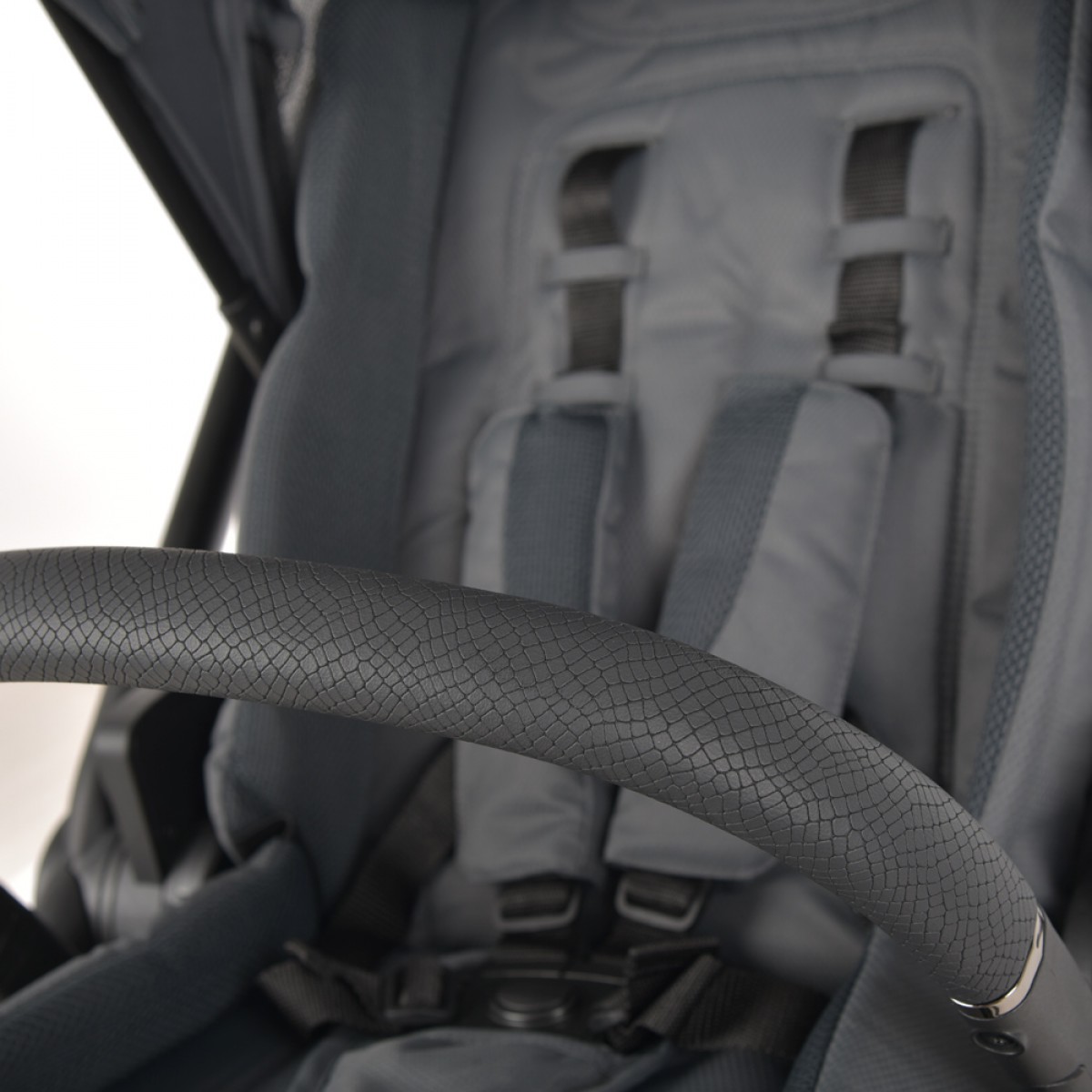 πολυκαροτσι dione 3 in 1 titanium grey  bebe stars
