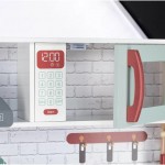 Ξύλινη παιδική κουζίνα με αξεσουάρ Free2Play