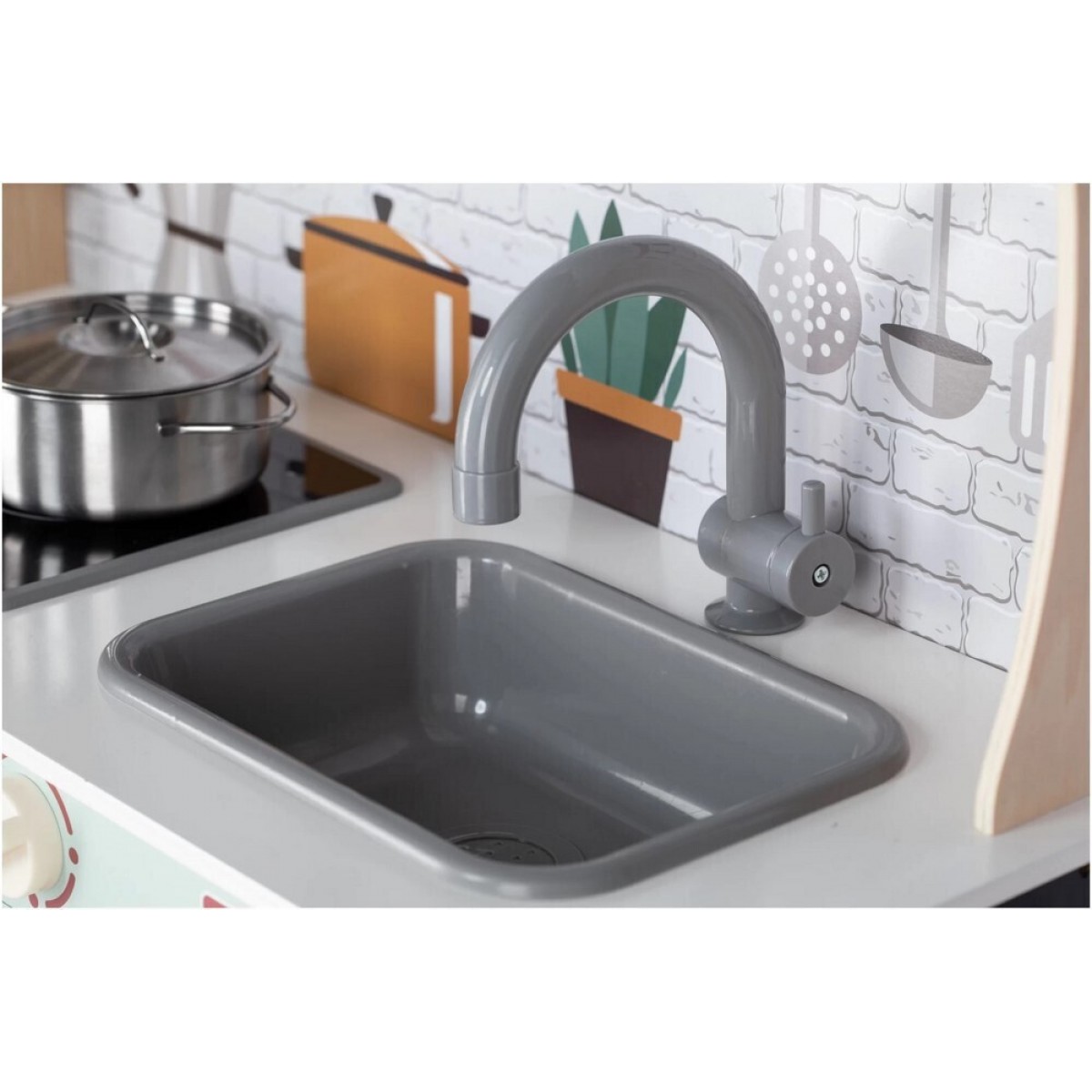 Ξύλινη παιδική κουζίνα με αξεσουάρ Free2Play