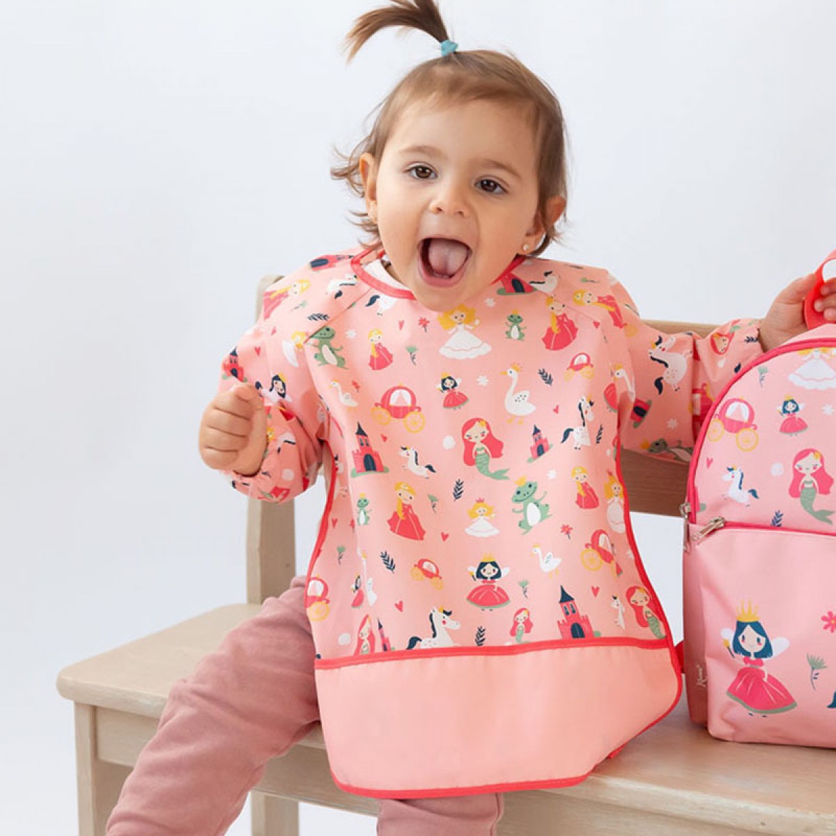 Kiokids Αδιάβροχη Σαλιάρα-Ποδιά με Μανίκια Tales Ροζ